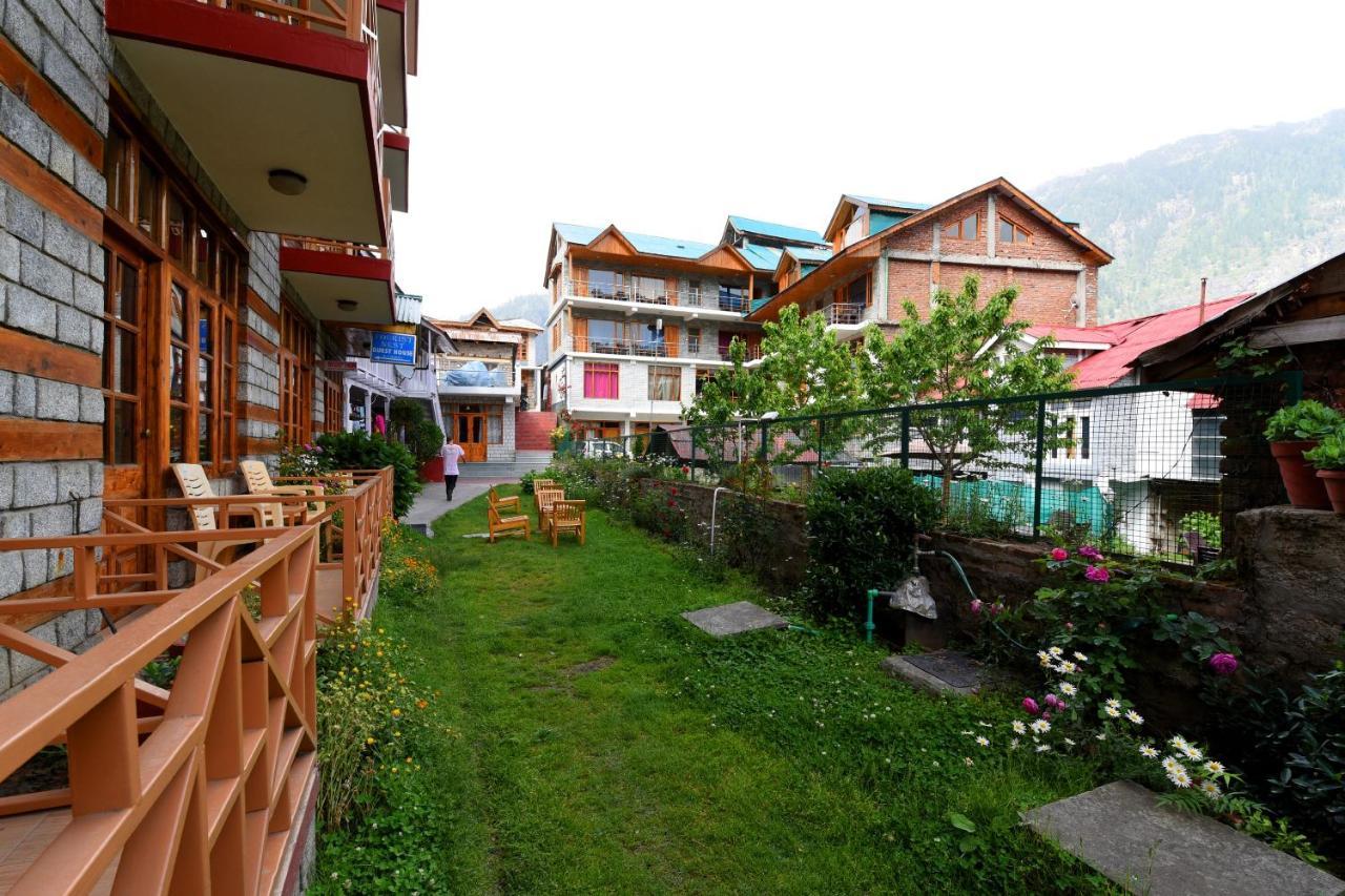 Tourist Nest Old Manali Hotell Exteriör bild