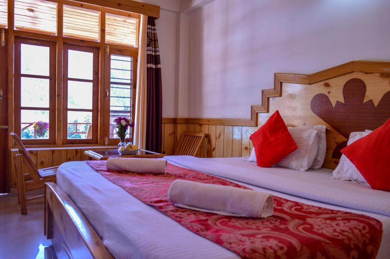 Tourist Nest Old Manali Hotell Exteriör bild